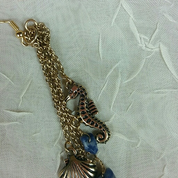 Pierced Earrings dangle Sea horse shell anchor blue lapis chip gold NEW - Picture 4 of 5